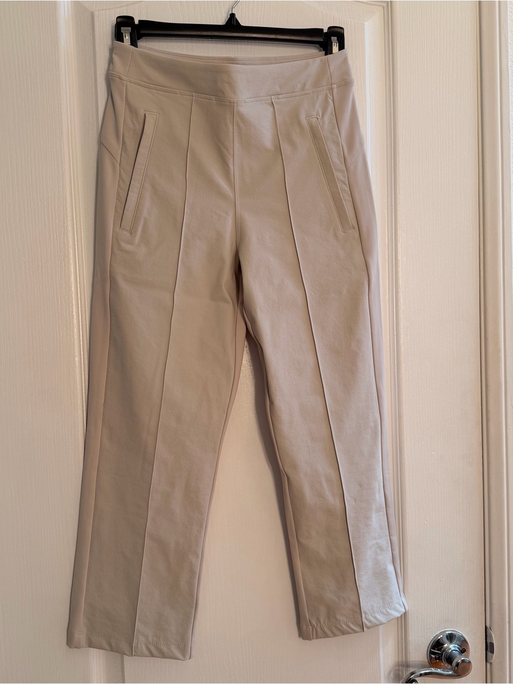 Athleta Cream Skinny Tailored Capris